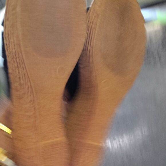 Italian Shoemakers Black Mules for Effortless Elegance - Picture 6 of 6